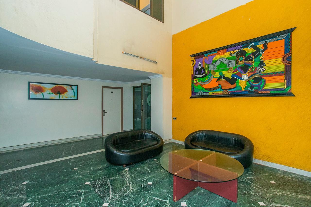 Oyo 18762 Vaishnavi Residency Hotel Bangalore Luaran gambar