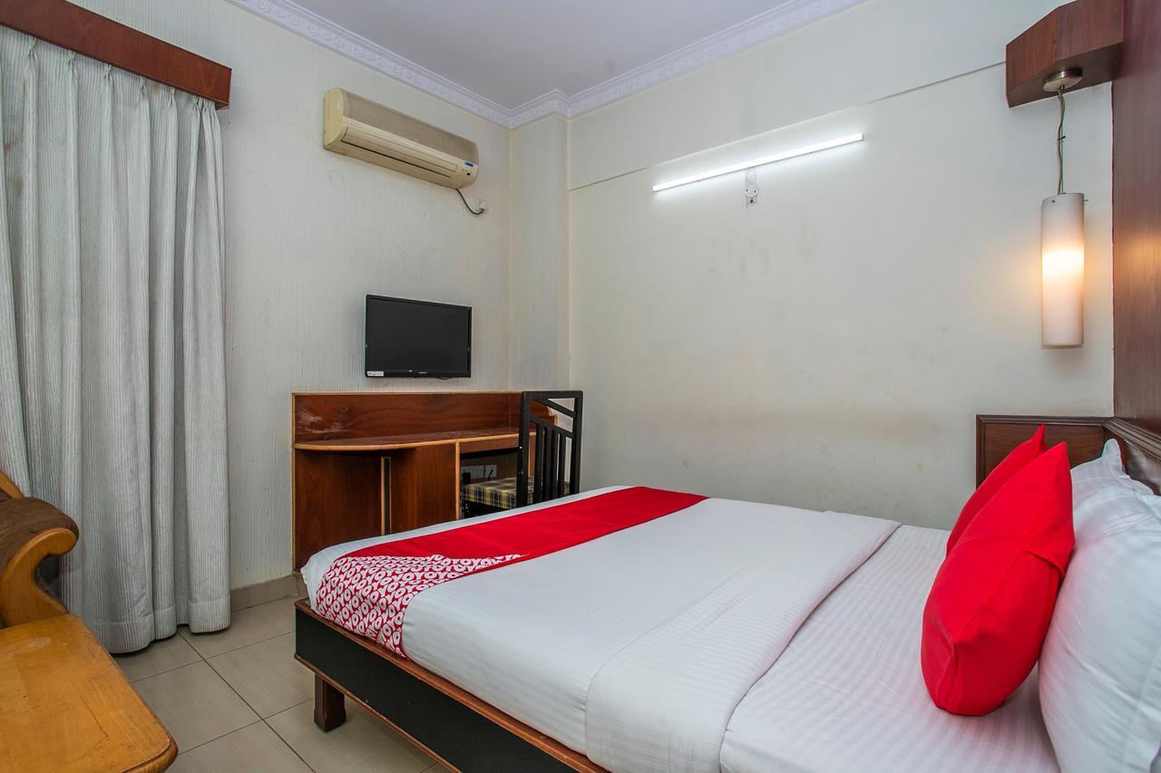 Oyo 18762 Vaishnavi Residency Hotel Bangalore Luaran gambar