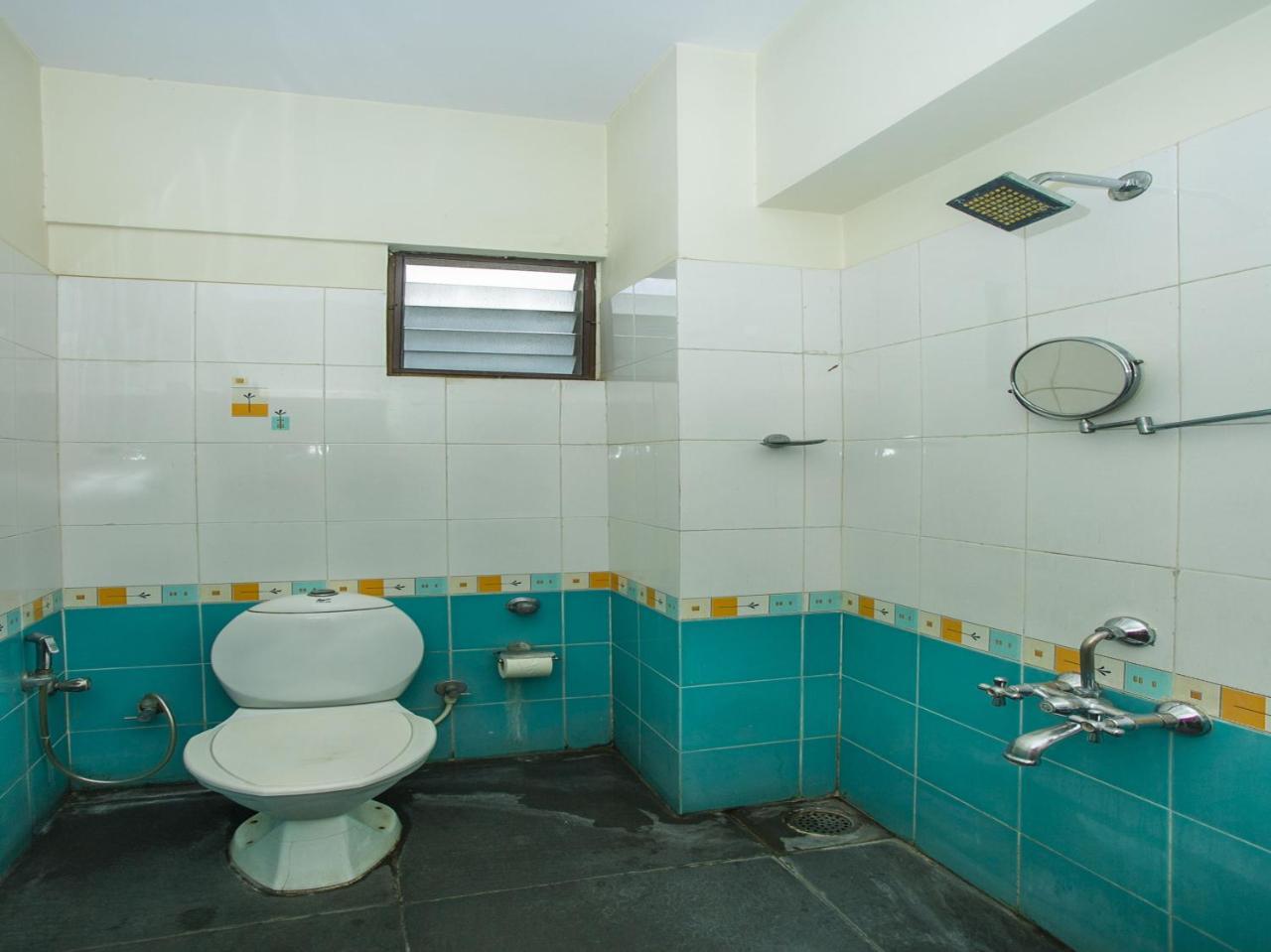 Oyo 18762 Vaishnavi Residency Hotel Bangalore Luaran gambar
